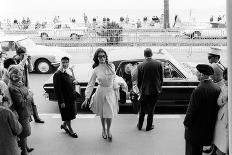 Sophia Loren Arrives at Cinema Palace of Cannes-Mario de Biasi-Photographic Print