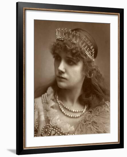 Marion Hood, British Soprano Opera and Musical Theatre Singer, 1884-null-Framed Photographic Print