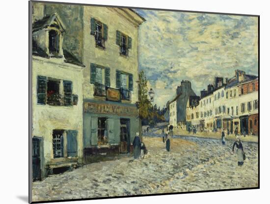 Market Square in Marly, 1876-Alfred Sisley-Mounted Giclee Print