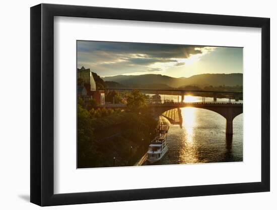 Market Street Bridge, Chattanooga, Tennessee, United States of America, North America-Richard Cummins-Framed Photographic Print