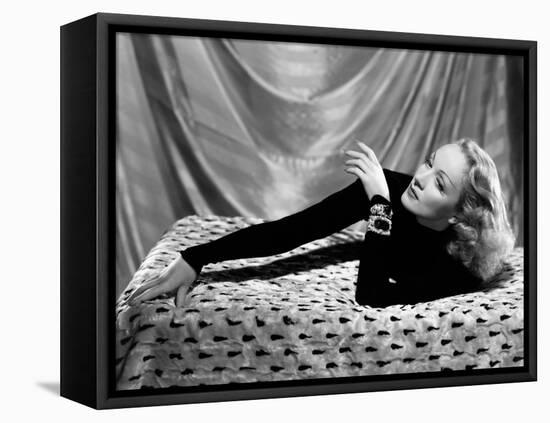 Marlene Dietrich, 1934-null-Framed Premier Image Canvas