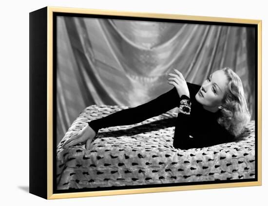Marlene Dietrich, 1934-null-Framed Premier Image Canvas
