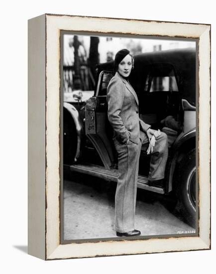 Marlene Dietrich, 1935-null-Framed Premier Image Canvas