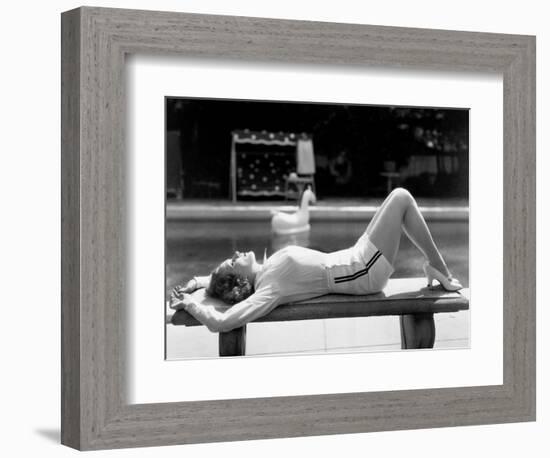 Marlene Dietrich, 1935-null-Framed Photographic Print