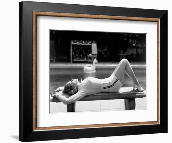 Marlene Dietrich, 1935-null-Framed Photographic Print