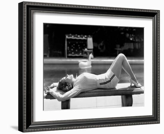 Marlene Dietrich, 1935-null-Framed Photographic Print