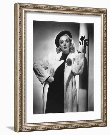 Marlene Dietrich, 1947-null-Framed Photo