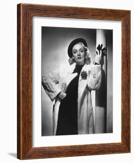 Marlene Dietrich, 1947-null-Framed Photo