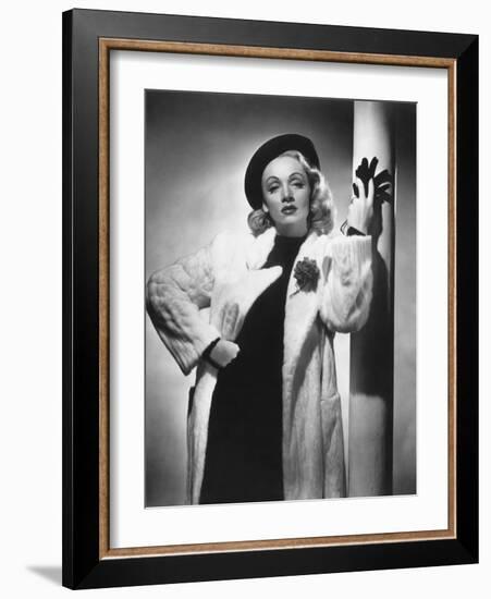 Marlene Dietrich, 1947-null-Framed Photo