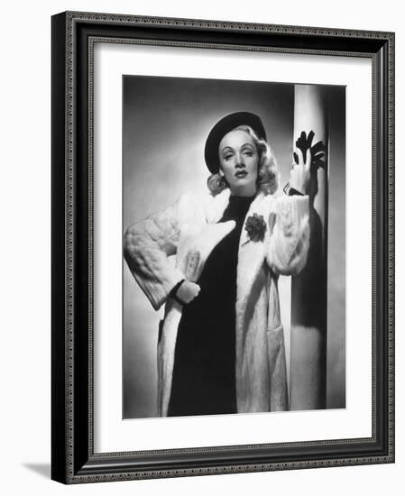 Marlene Dietrich, 1947-null-Framed Photo