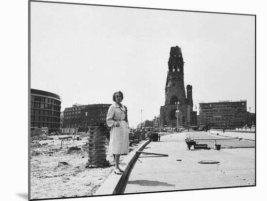 Marlene Dietrich During Her Return to Berlin-James Whitmore-Mounted Premium Photographic Print