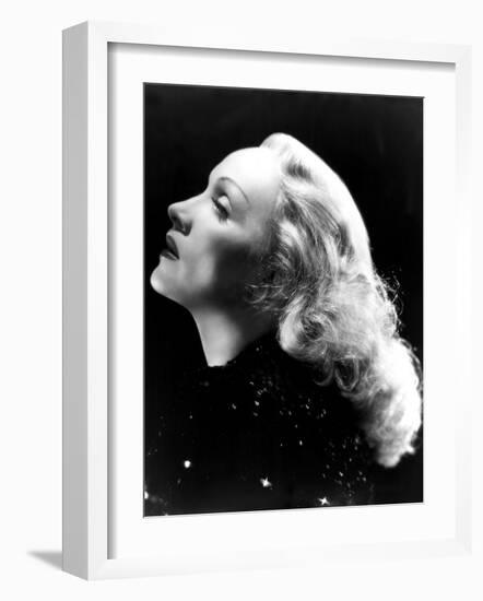 Marlene Dietrich-null-Framed Photo