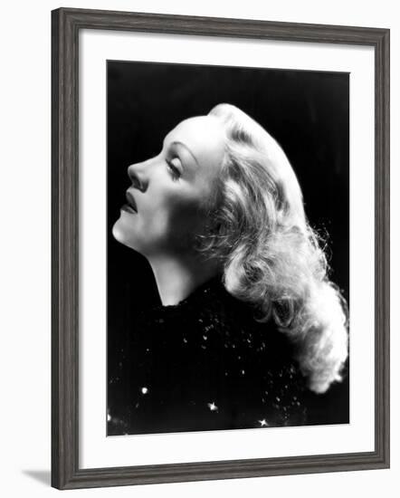 Marlene Dietrich-null-Framed Photo