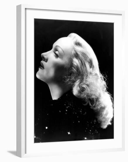 Marlene Dietrich-null-Framed Photo