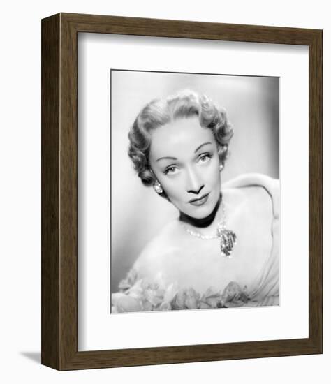 Marlene Dietrich-null-Framed Photo