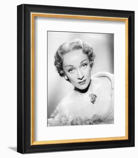 Marlene Dietrich-null-Framed Photo