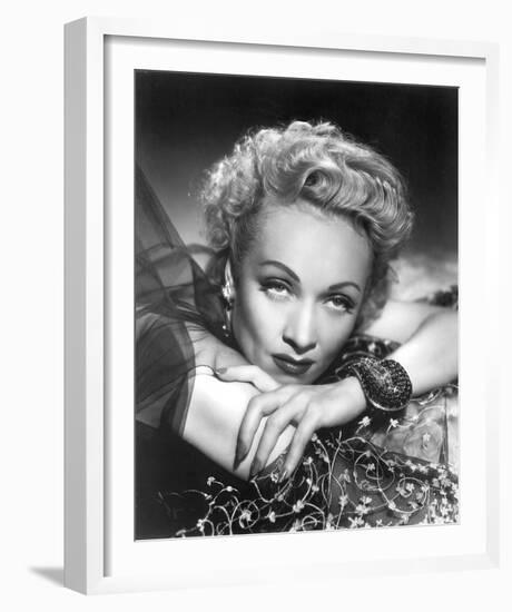 Marlene Dietrich-null-Framed Photo