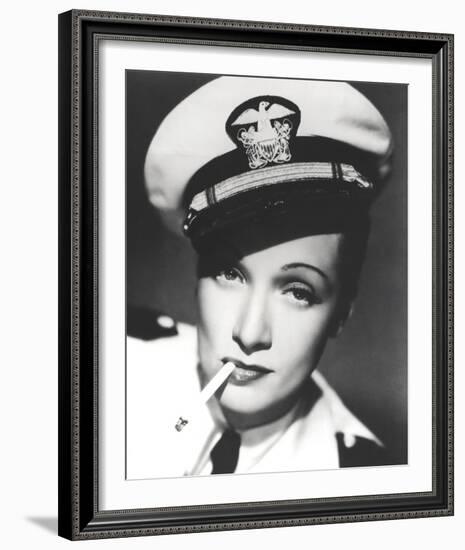 Marlene Dietrich-null-Framed Photo