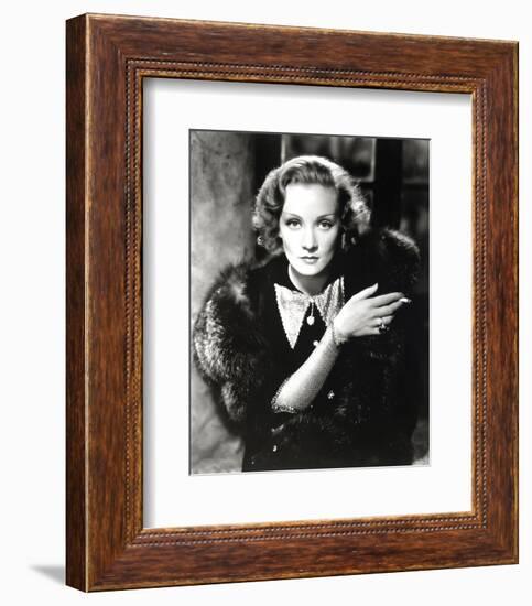 Marlene Dietrich-null-Framed Photo