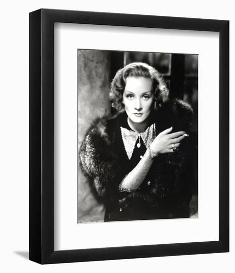 Marlene Dietrich-null-Framed Photo