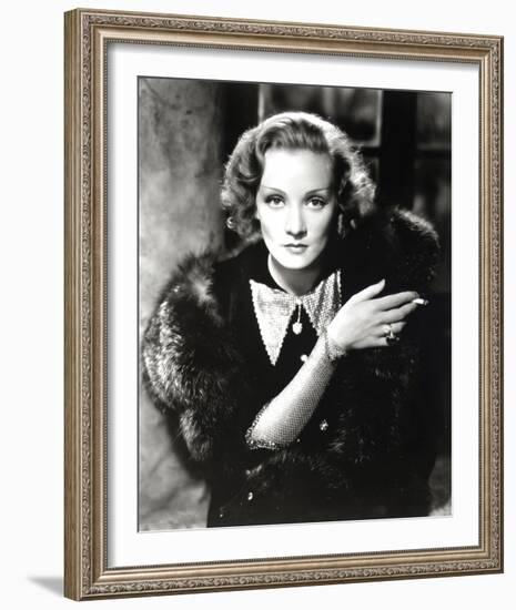 Marlene Dietrich-null-Framed Photo