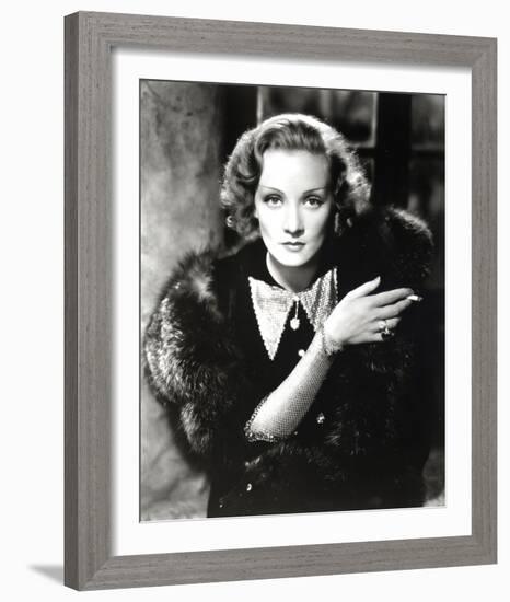 Marlene Dietrich-null-Framed Photo