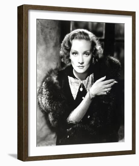 Marlene Dietrich-null-Framed Photo