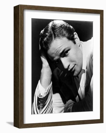 Marlon Brando-null-Framed Photo