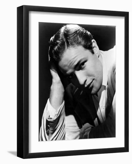 Marlon Brando-null-Framed Photo