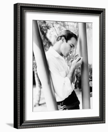 Marlon Brando-null-Framed Photographic Print