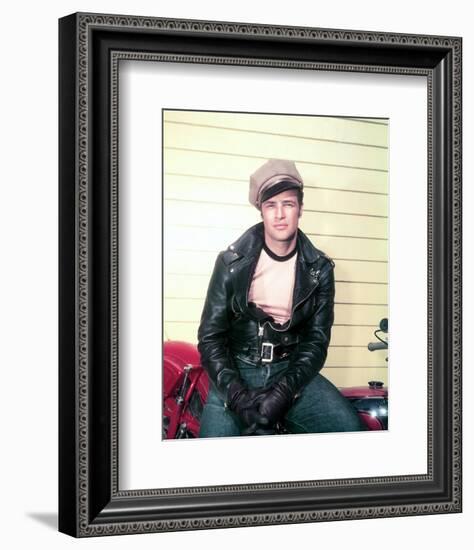 Marlon Brando-null-Framed Photo