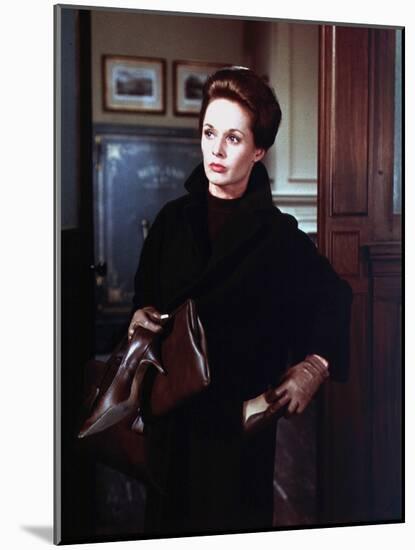 MARNIE, 1964 directed by ALFRED HITCHCOCK Tippi Hedren (photo)-null-Mounted Photo