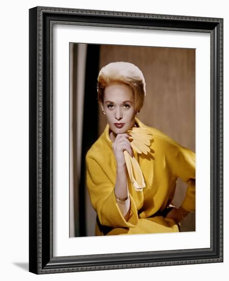 "MARNIE" by AlfredHitchcock with Tippi Hedren, 1964 (photo)-null-Framed Photo