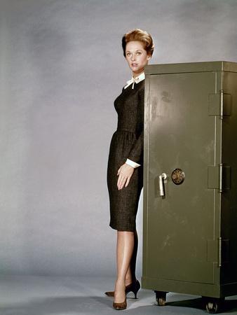 MARNIE" by AlfredHitchcock with Tippi Hedren, 1966 (photo) Photo | Art.com