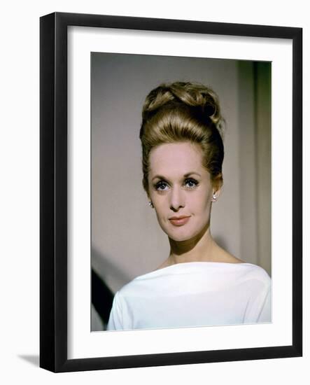 "MARNIE" by AlfredHitchcock with Tippi Hedren, 1967 (photo)-null-Framed Photo