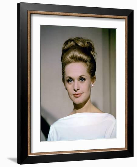 "MARNIE" by AlfredHitchcock with Tippi Hedren, 1967 (photo)-null-Framed Photo