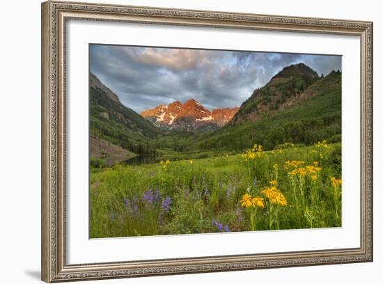 Maroon Bells reflect into calm Maroon Lake near Aspen, Colorado, USA-Chuck Haney-Framed Photographic Print