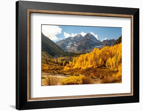 Maroon Bells-Snowmass Wilderness in Aspen, Colorado in autumn.-Mallorie Ostrowitz-Framed Photographic Print