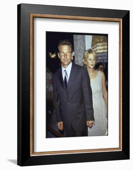 Married Actors Dennis Quaid and Meg Ryan at Film Premiere of His "The Parent Trap"-Mirek Towski-Framed Photographic Print