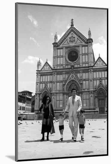 Marta Ornelas, Alvaro Domingo, Placido Domingo Jr. and Placido Domingo on Piazza Santa Croce-Sergio del Grande-Mounted Photographic Print