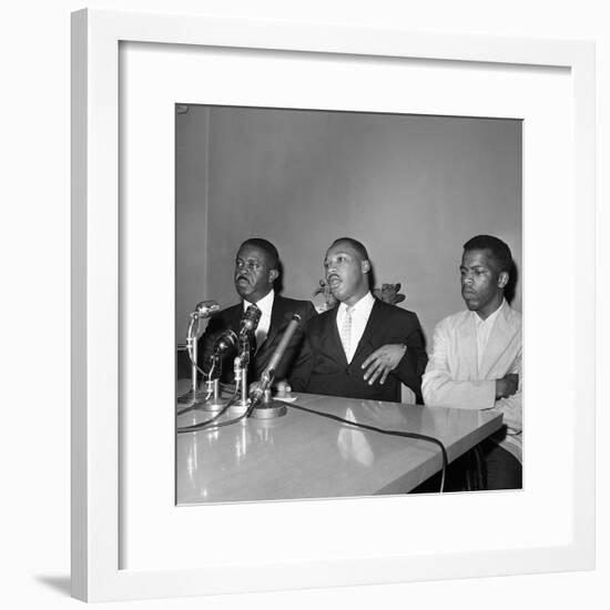 Martin Luther King Jr Montgomery 1961-null-Framed Photographic Print