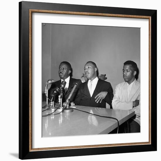 Martin Luther King Jr Montgomery 1961-null-Framed Photographic Print