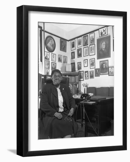 Mary Mcleod Bethune, Civil Rights Activist-Science Source-Framed Giclee Print