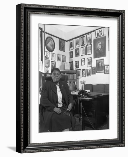 Mary Mcleod Bethune, Civil Rights Activist-Science Source-Framed Giclee Print