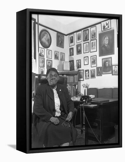 Mary Mcleod Bethune, Civil Rights Activist-Science Source-Framed Premier Image Canvas