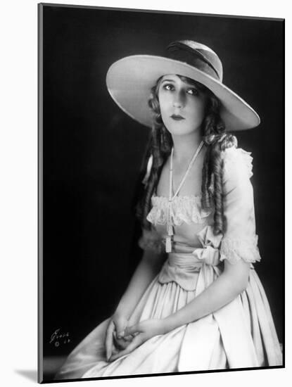 Mary Pickford, 1923-null-Mounted Photographic Print