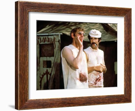 Mash, Donald Sutherland, Elliott Gould, 1970-null-Framed Photo