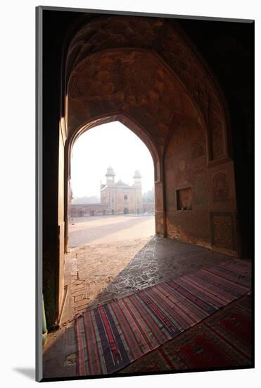 Masjid Wazir Khan, Lahore, Pakistan-Yasir Nisar-Mounted Photographic Print