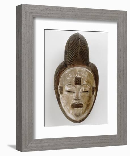 Masque blanc de la belle jeune fille Mukuyi-null-Framed Giclee Print