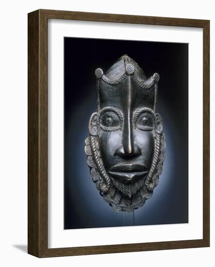 Masque de ceinture représentant un Portugais-null-Framed Giclee Print